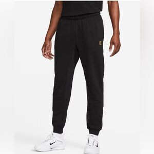 Nike court heritage men’s Black French terry Tennis sweatpants  size S